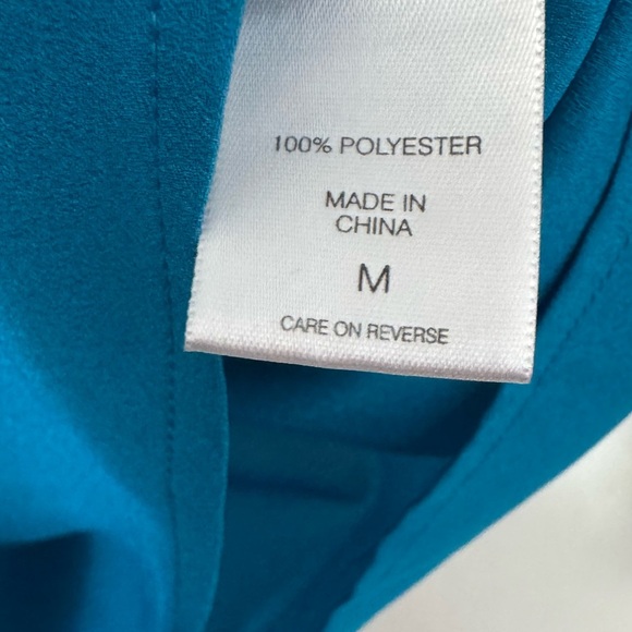 New York and Company V-Neck Dolman Sleeve Peplum Tie Waist Top - Picture 3 of 4